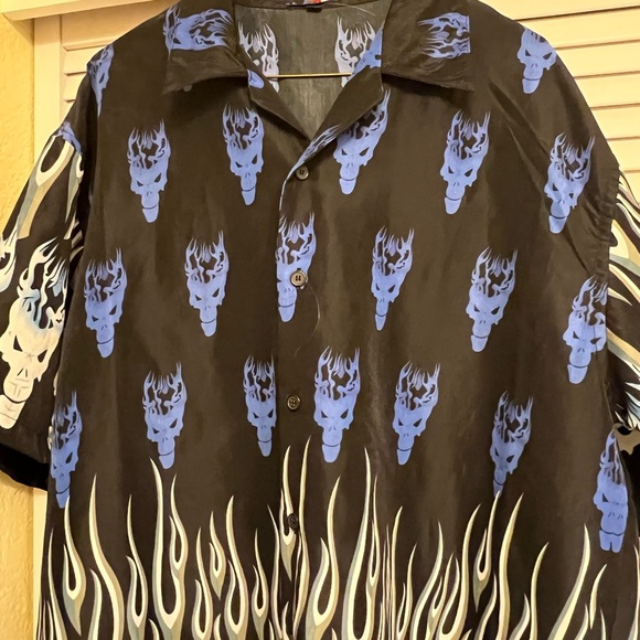 Scorpio USA Men’s XL Skull and Flames Shirt - Picture 2 of 12